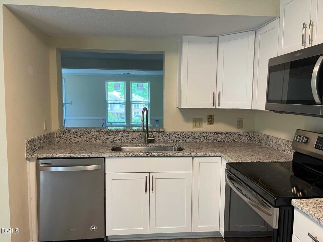 1829 Fox Sterling Dr - Photo 5 of 14