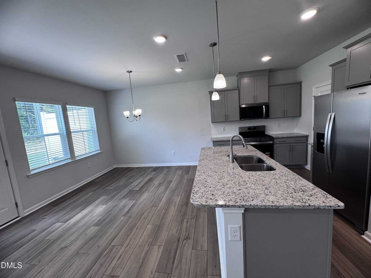 203 Broomside Ave - Photo 3 of 14