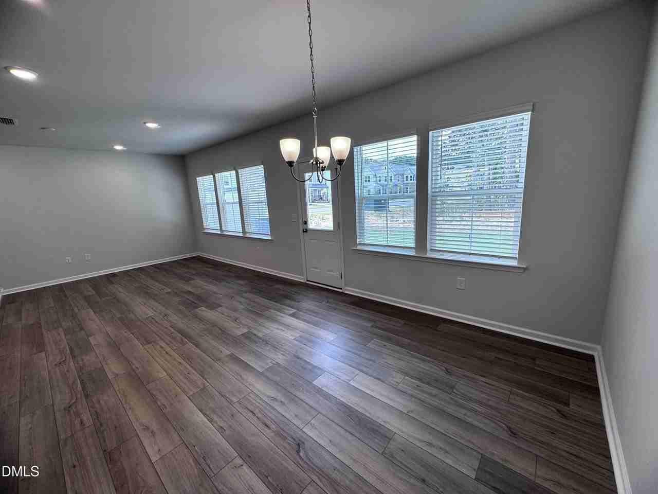203 Broomside Ave - Photo 4 of 14