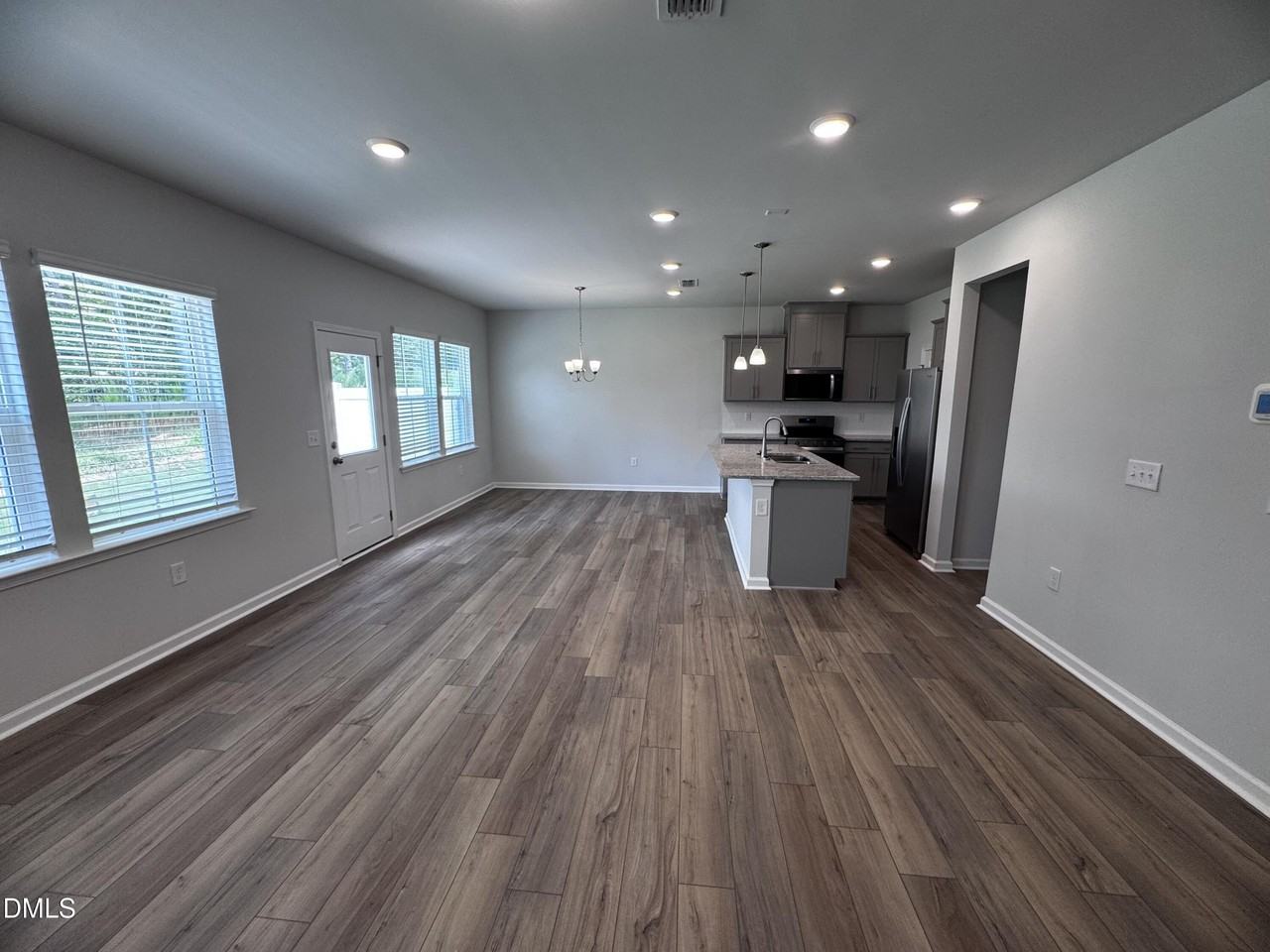 205 Broomside Ave - Photo 5 of 16