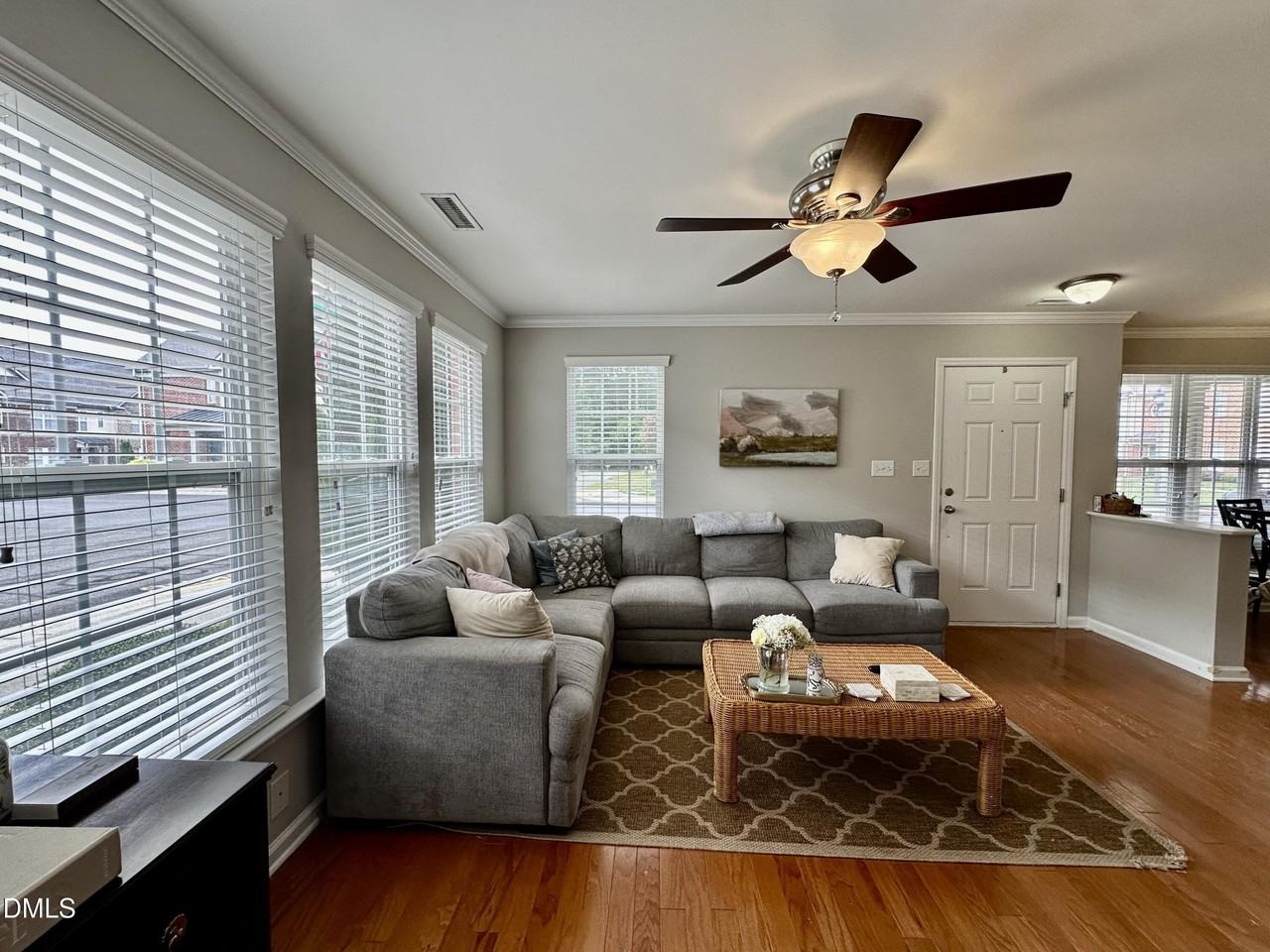 9826 Grettle Ct - Photo 7 of 17