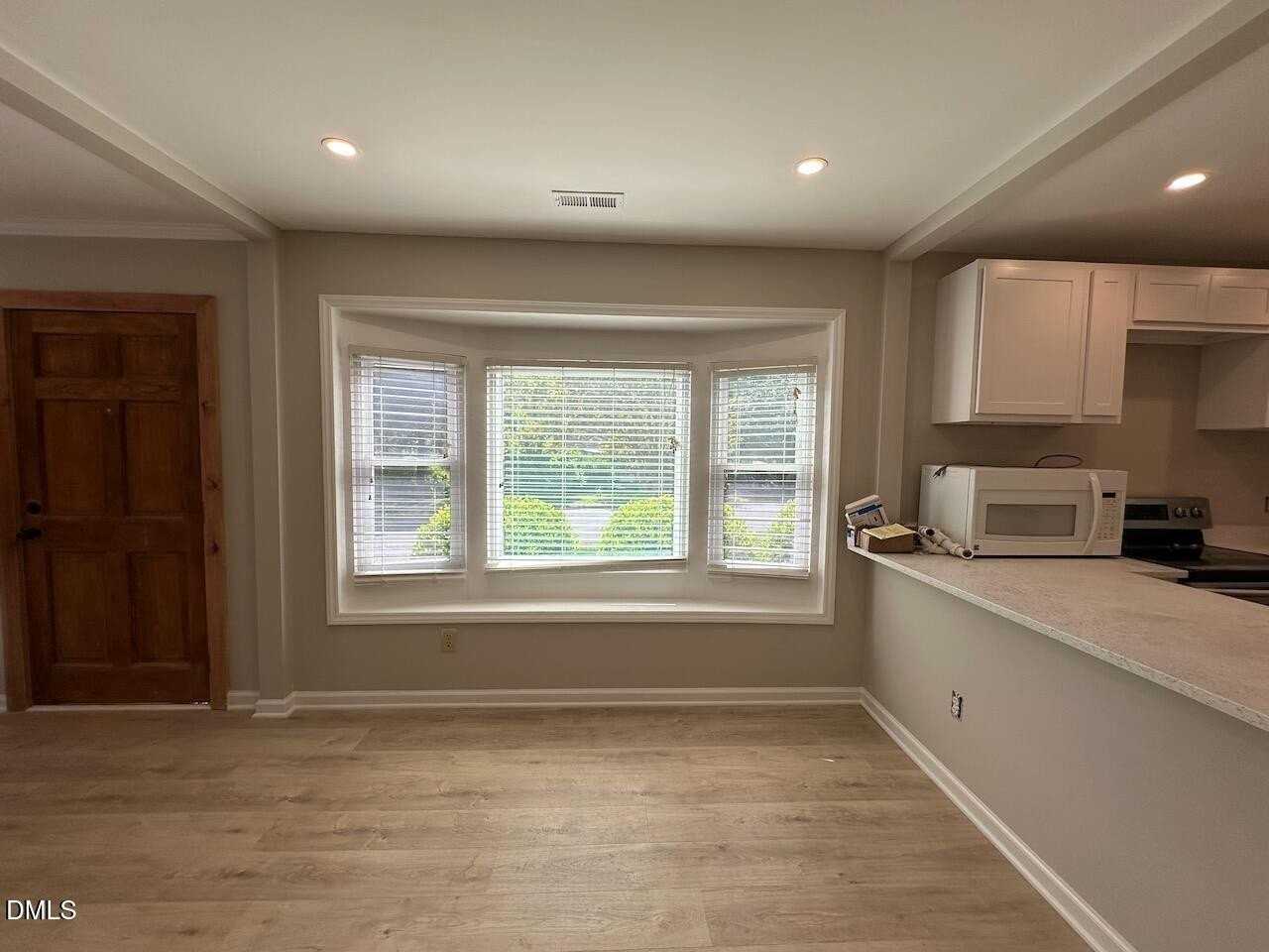 5400 Pine Top Cir - Photo 6 of 18