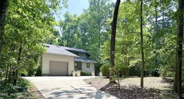 featured image of 15 Harvey Pl