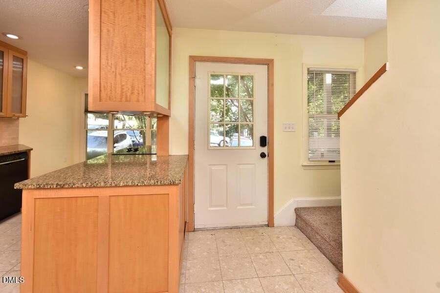 102 Mallard Ct - Photo 2 of 31