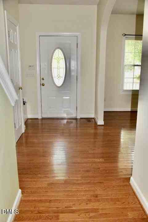 513 E Maple Ave - Photo 4 of 11
