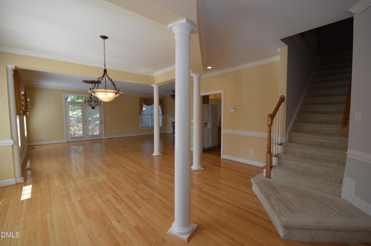 114 Prestonian Pl - Photo 6 of 26