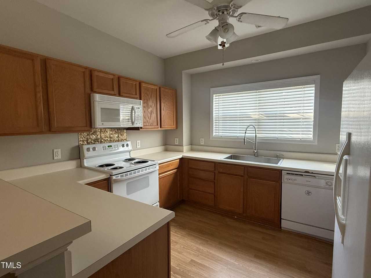 4626 Centrebrook Cir - Photo 4 of 13
