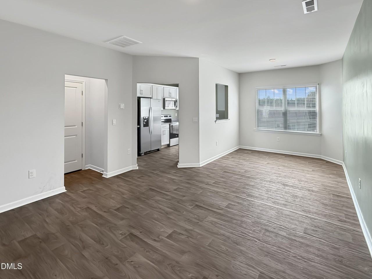 1503 Gracie Ln - Photo 5 of 25