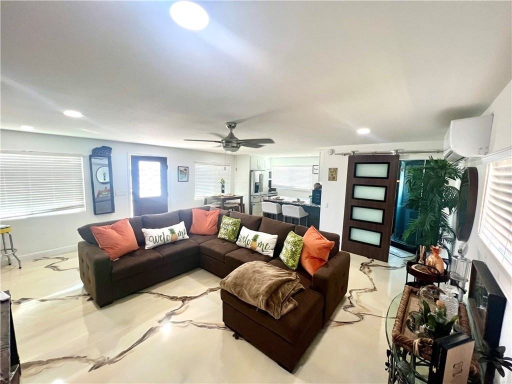 1299 E Levee Dr - Photo 3 of 16