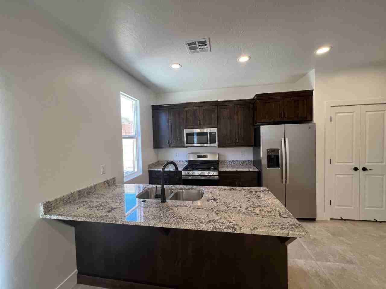 277 N 2480 W - Photo 3 of 25