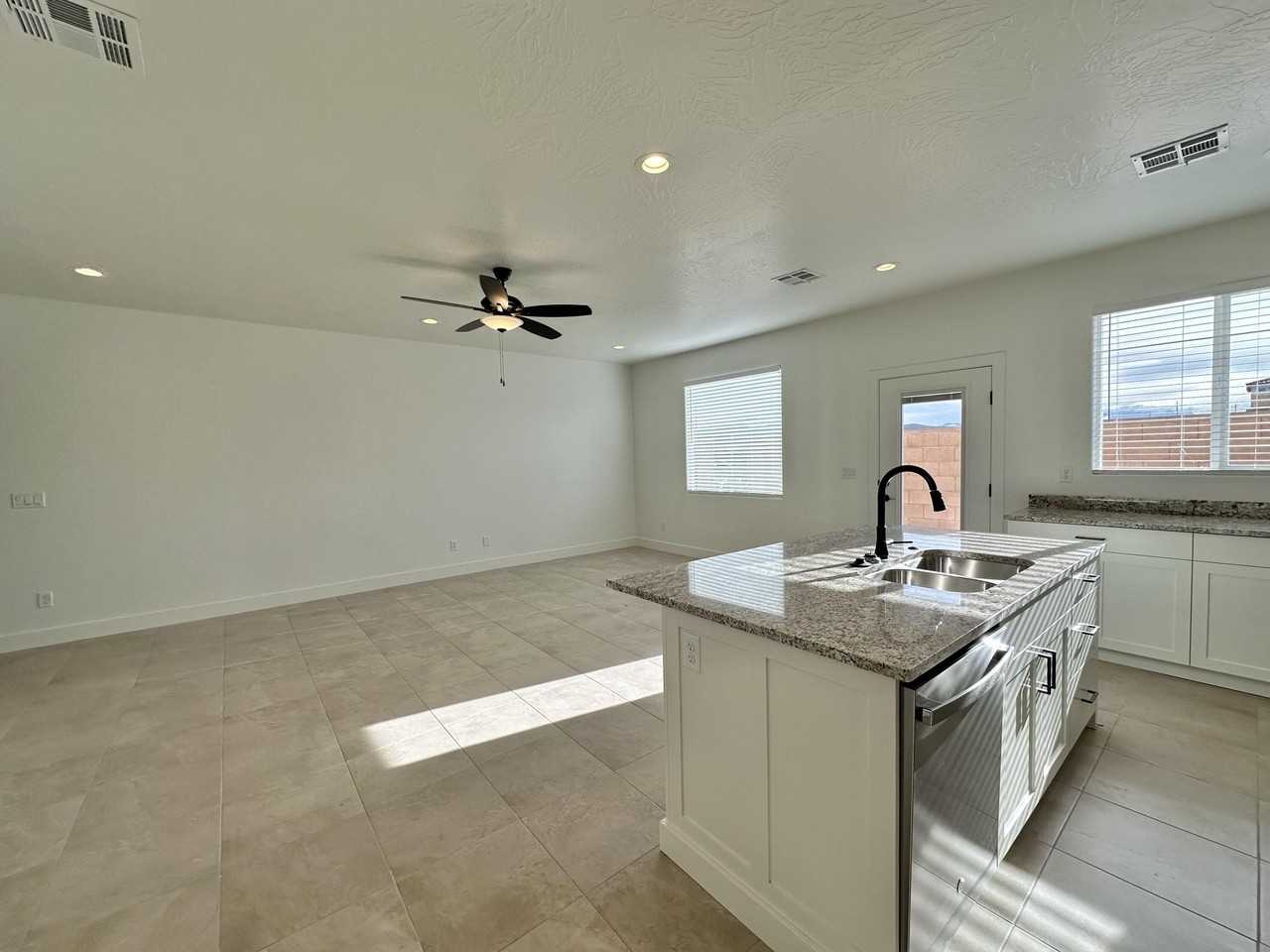 190 N 2480 W - Photo 2 of 15
