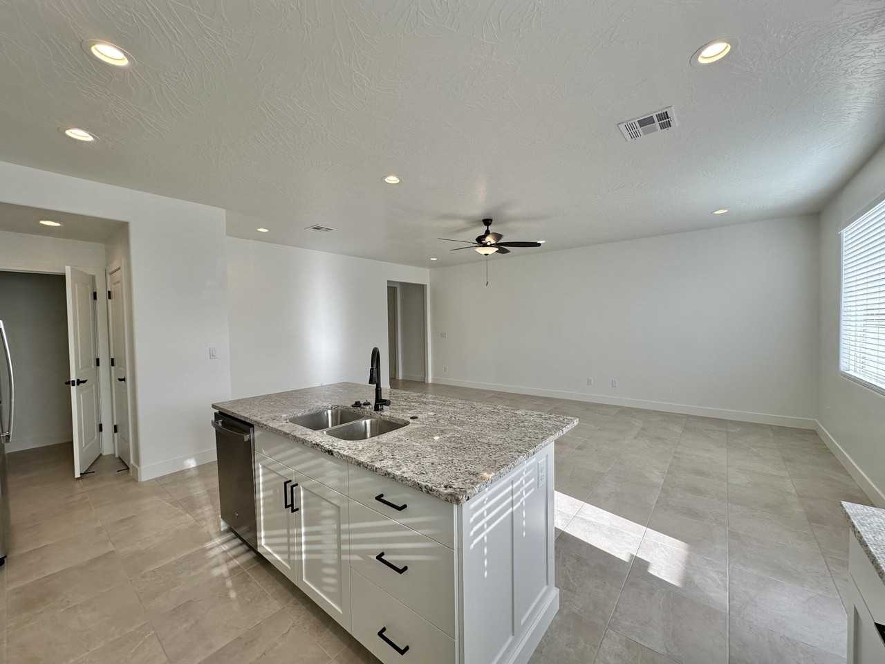 190 N 2480 W - Photo 3 of 15