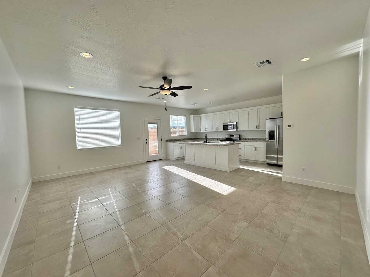 190 N 2480 W - Photo 4 of 15