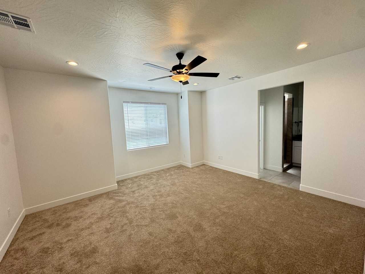 155 N 2470 W - Photo 5 of 12