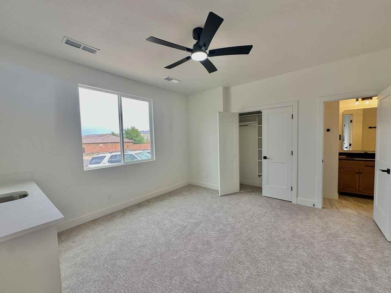177 N 2650 W #C - Photo 2 of 5