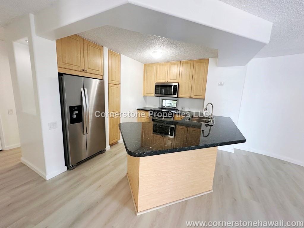 1212 Nuuanu Ave #1 - Photo 4 of 35