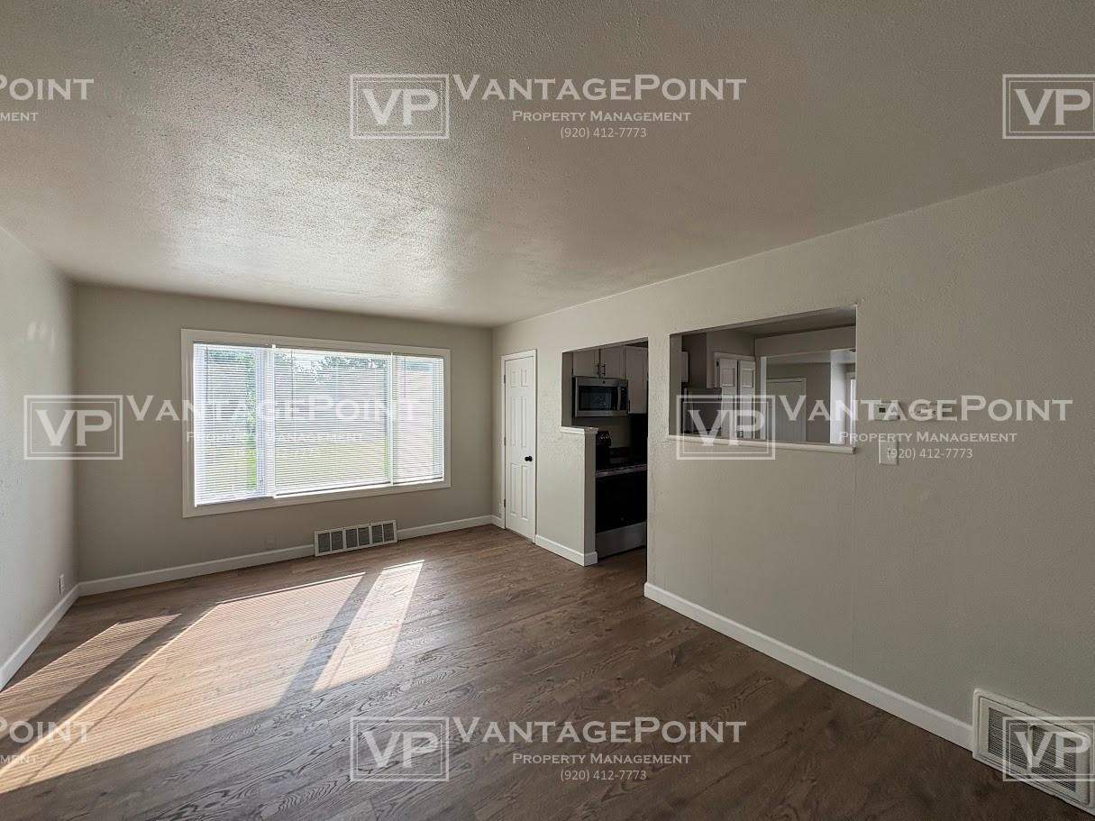 1019 S Main St #1 - Photo 3 of 24