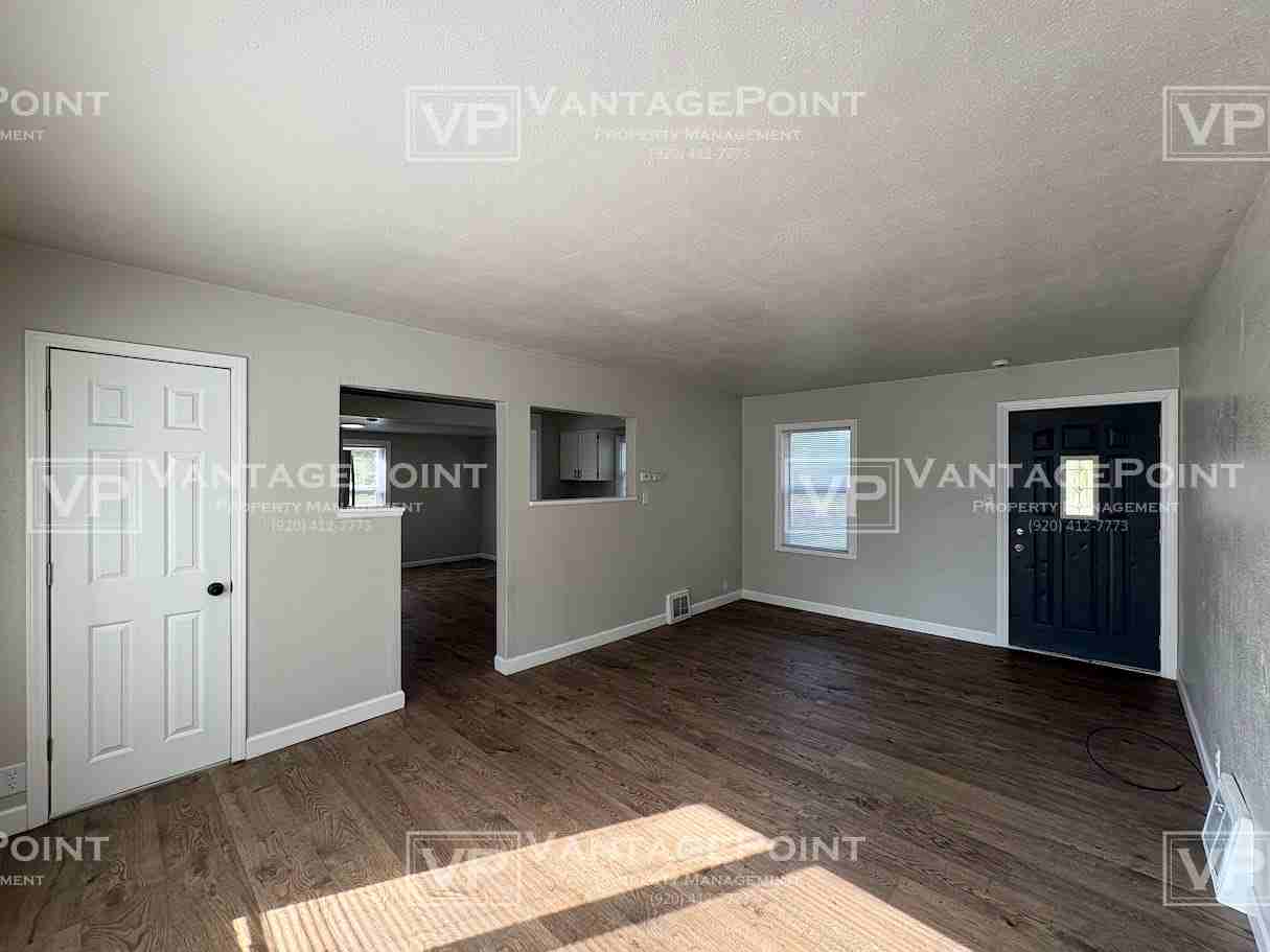 1019 S Main St #1 - Photo 5 of 24