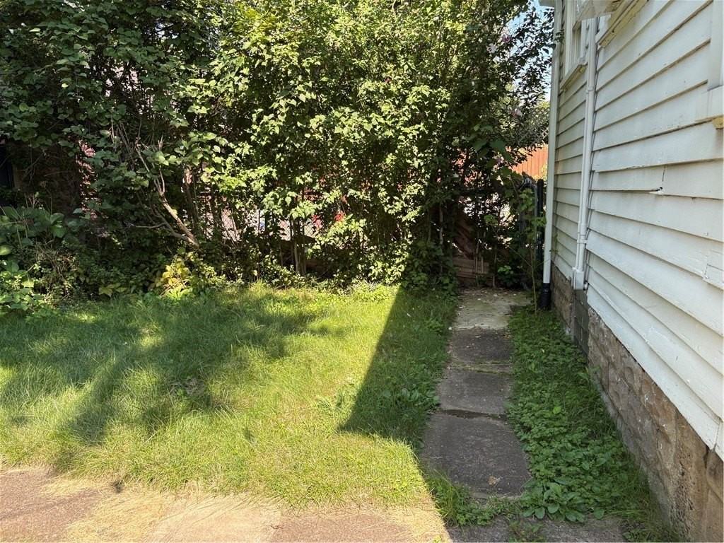 960 S Braddock Ave #2 - Photo 2 of 15