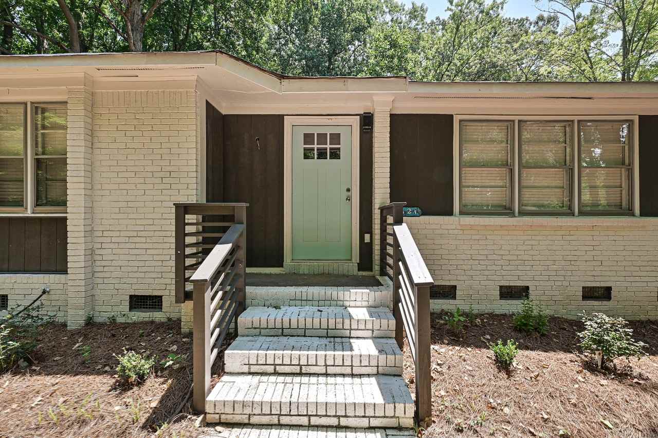 5121 Farm Pond Ln #1 - Photo 3 of 27
