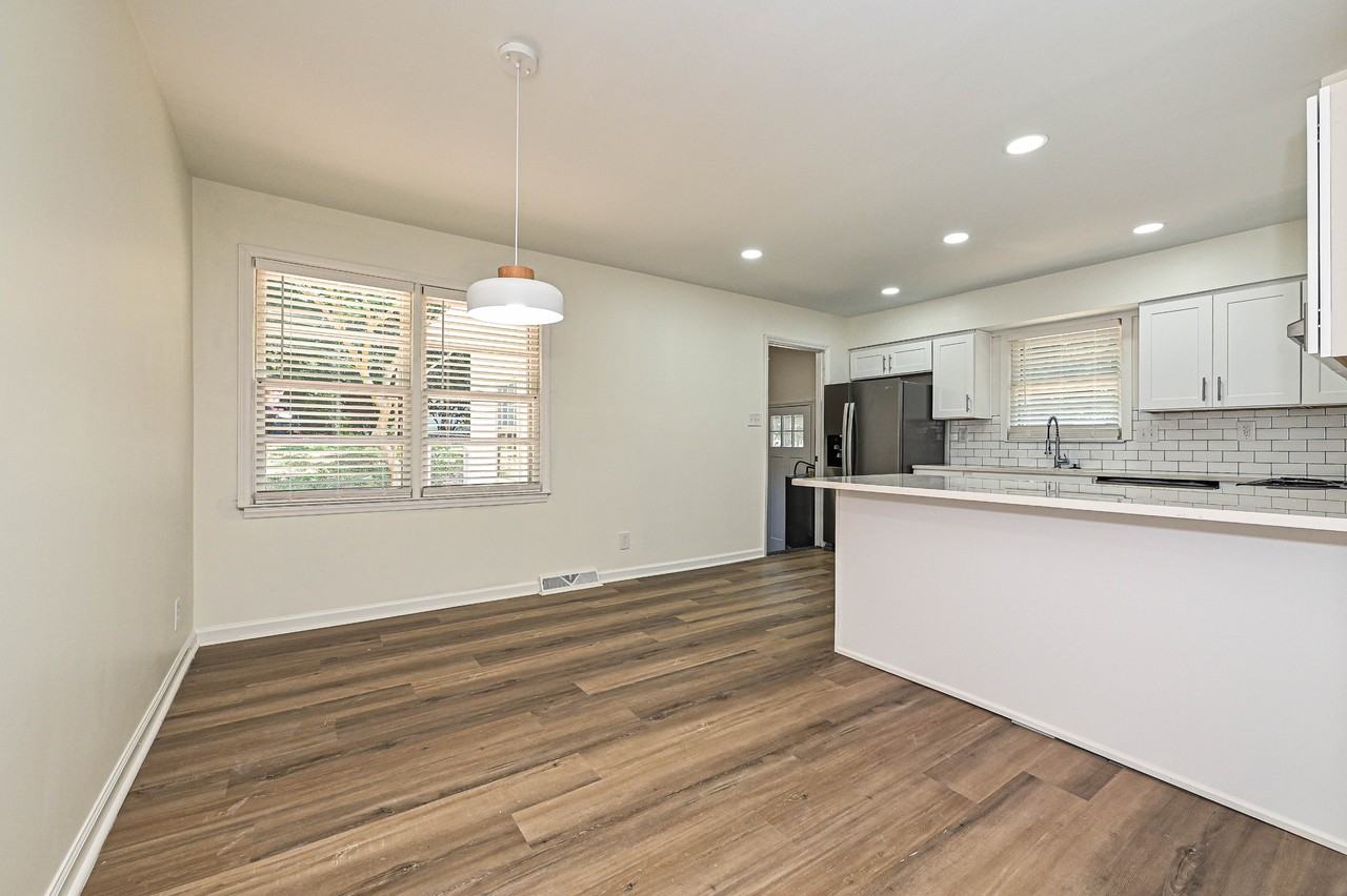 5121 Farm Pond Ln #1 - Photo 7 of 27