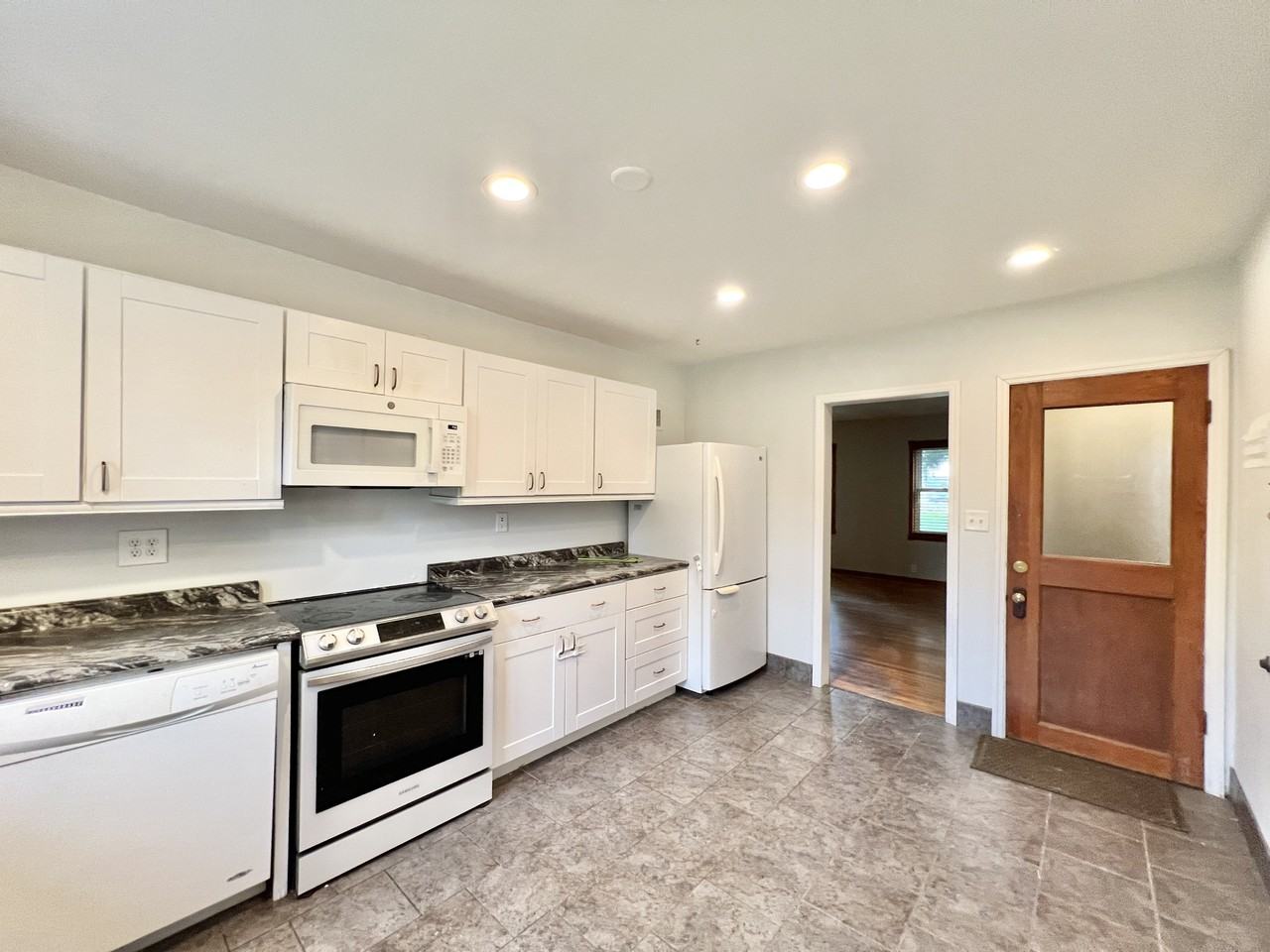 725 Pflaum Rd #1 - Photo 4 of 10
