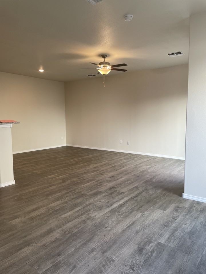 1509 Borrego Dr Se #1 - Photo 3 of 24