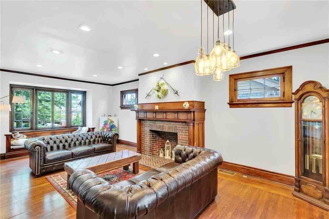 504 Eastern Ave - Photo 5 of 31