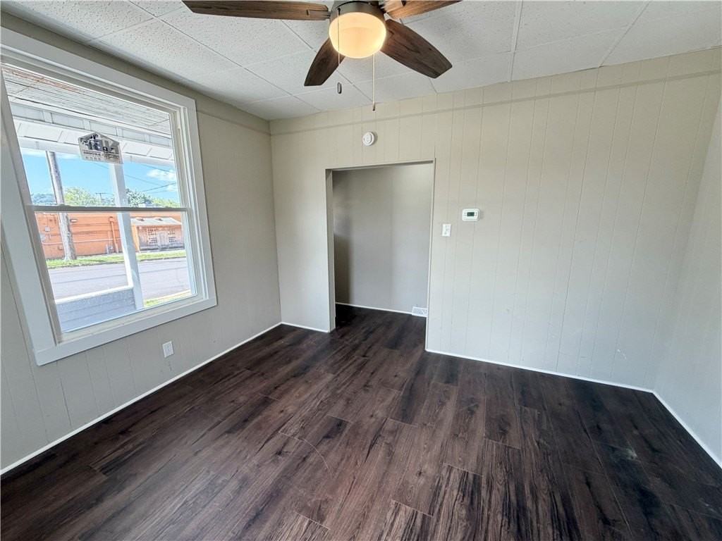 1303 Grimes St - Photo 4 of 24