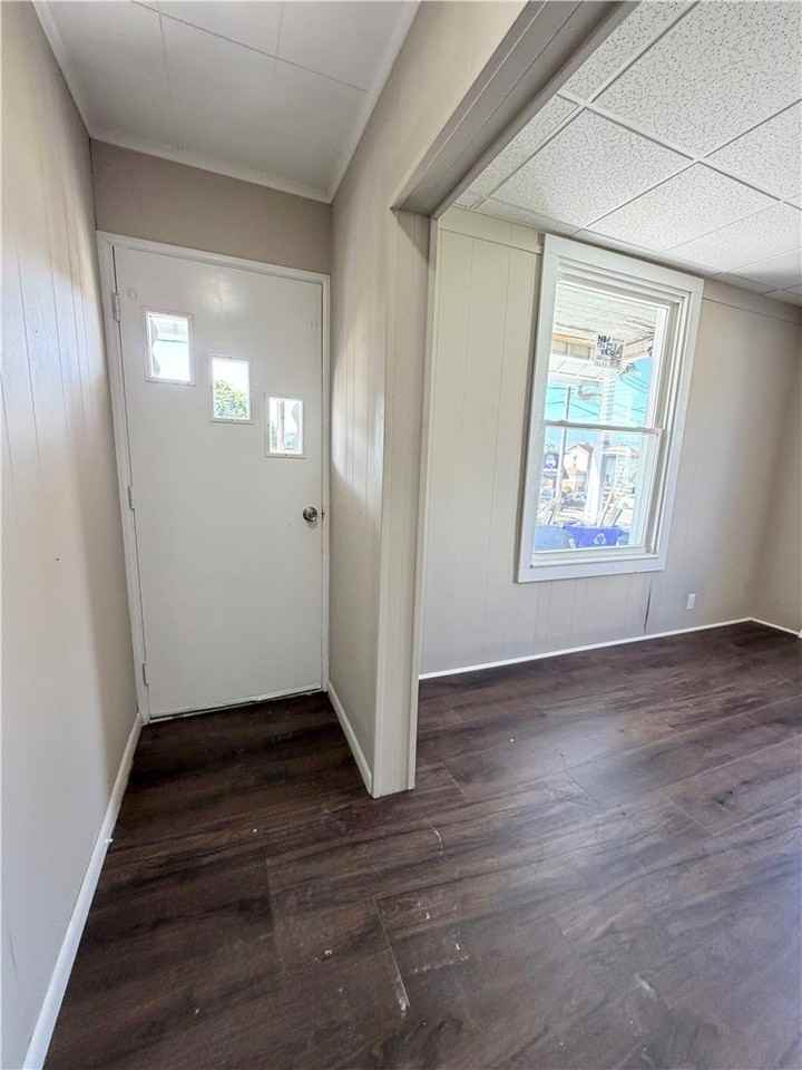1305 Grimes St - Photo 2 of 24