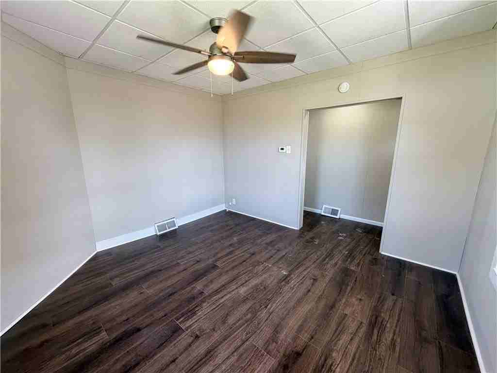 1305 Grimes St - Photo 5 of 24