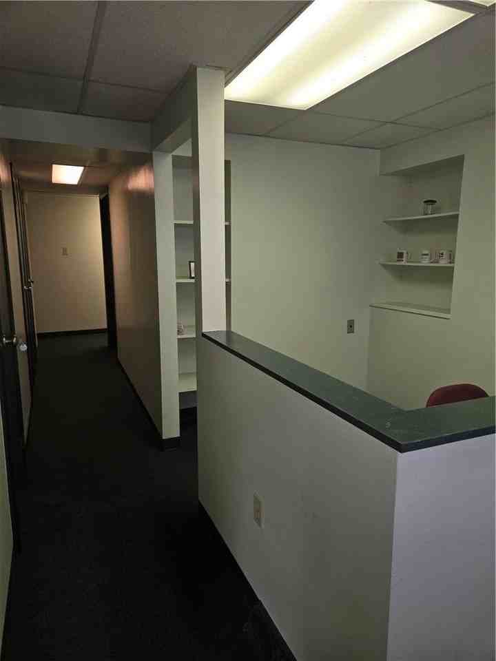 512 Foreland St - Photo 3 of 10