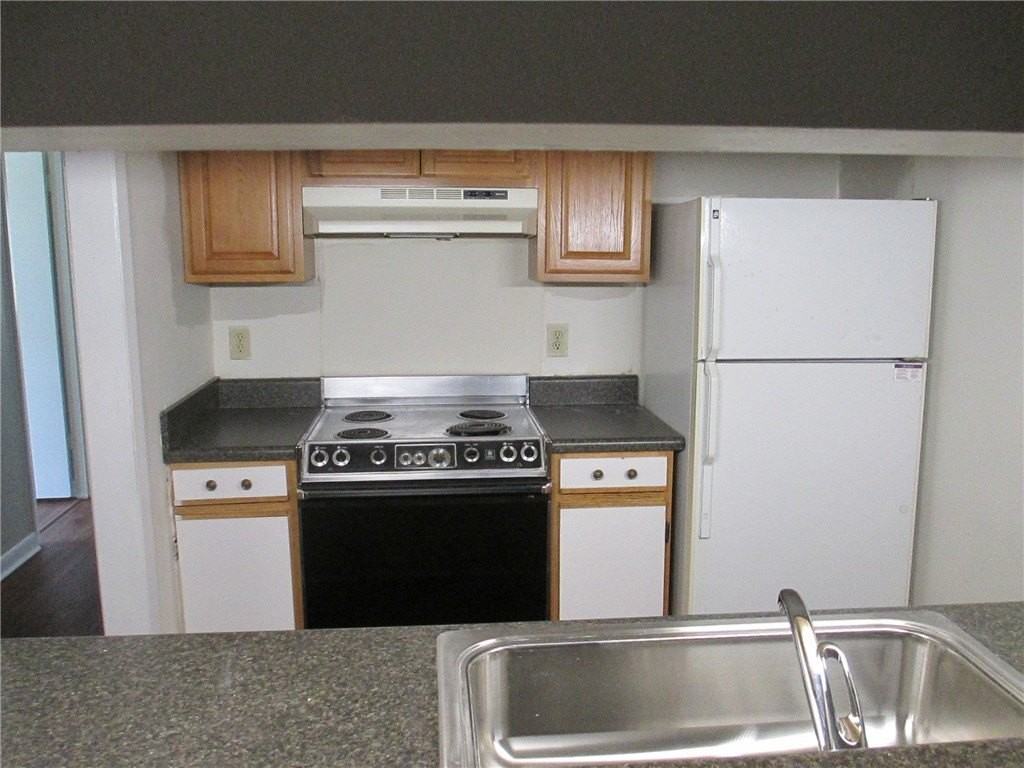 220 Elm St #224 - Photo 4 of 4