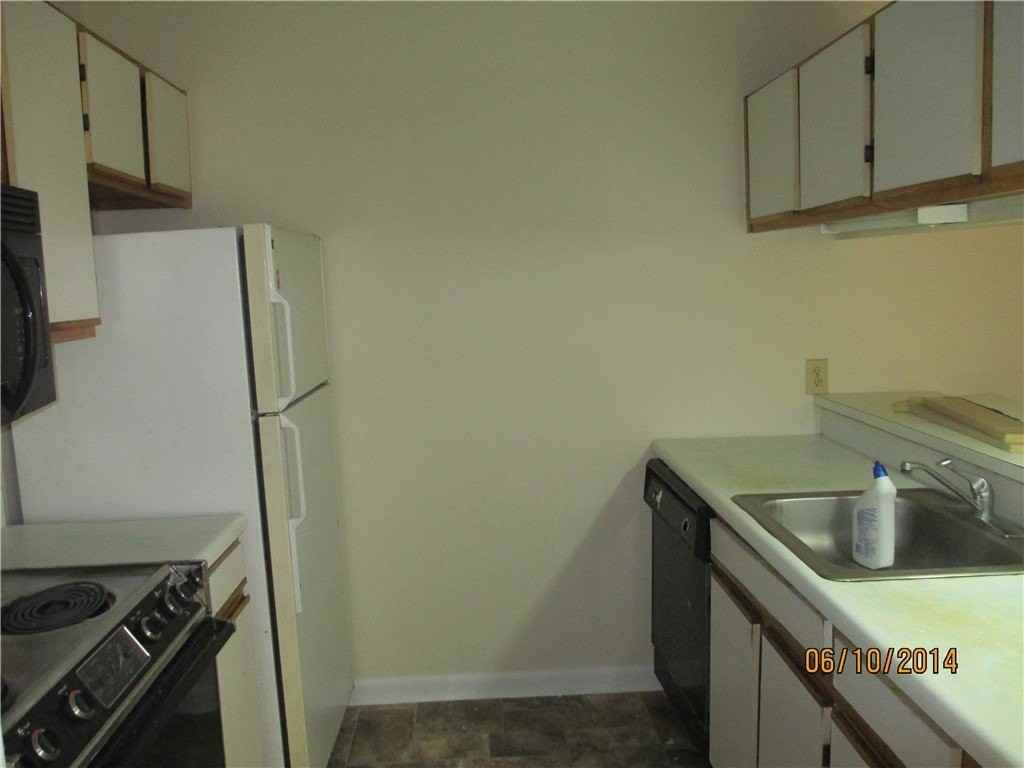 220 Elm St #204 - Photo 4 of 5