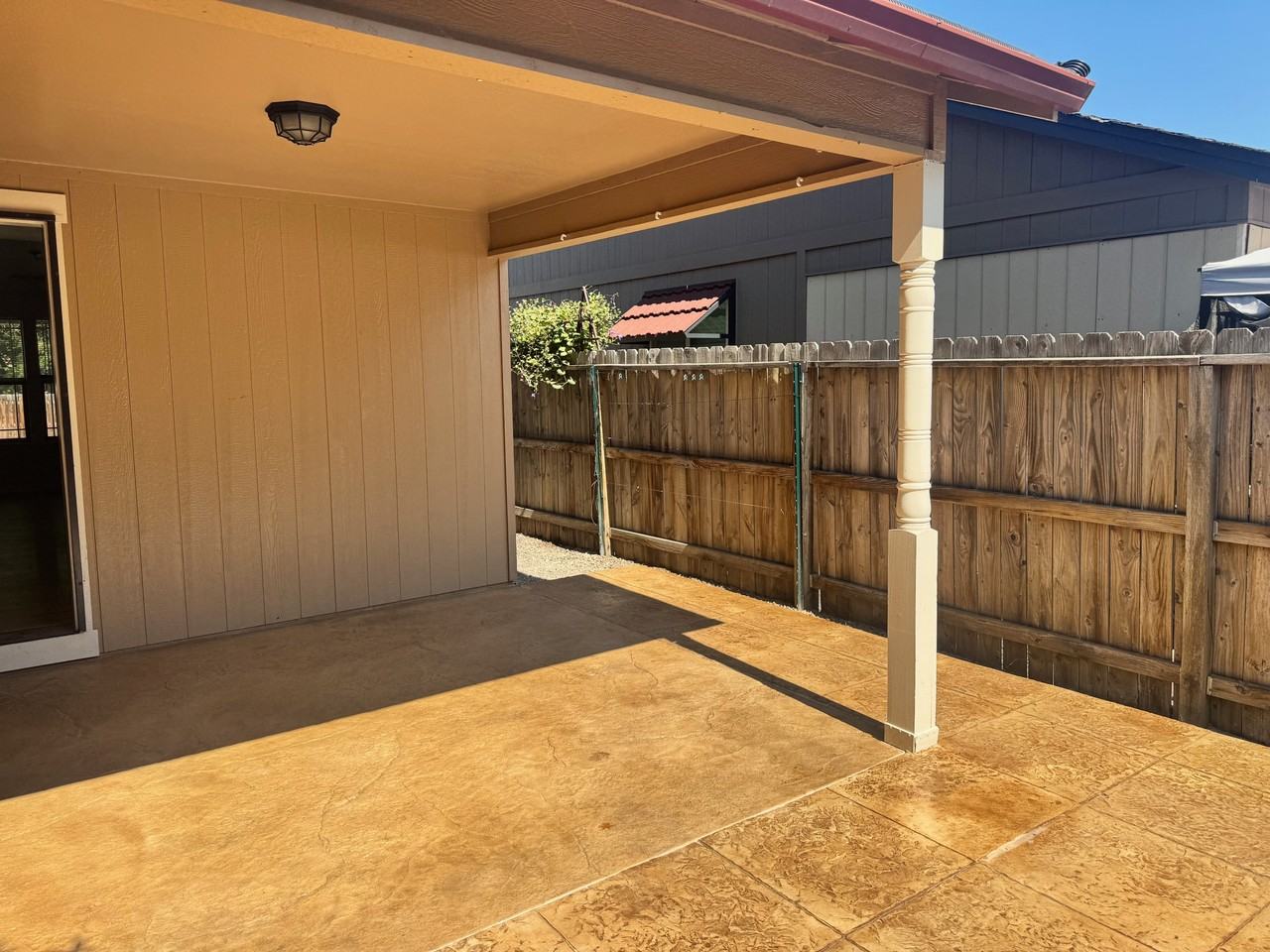 113 Little Butte Dr #1 - Photo 7 of 10