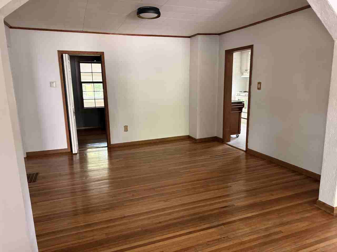 814 Owens St N #1 - Photo 3 of 9