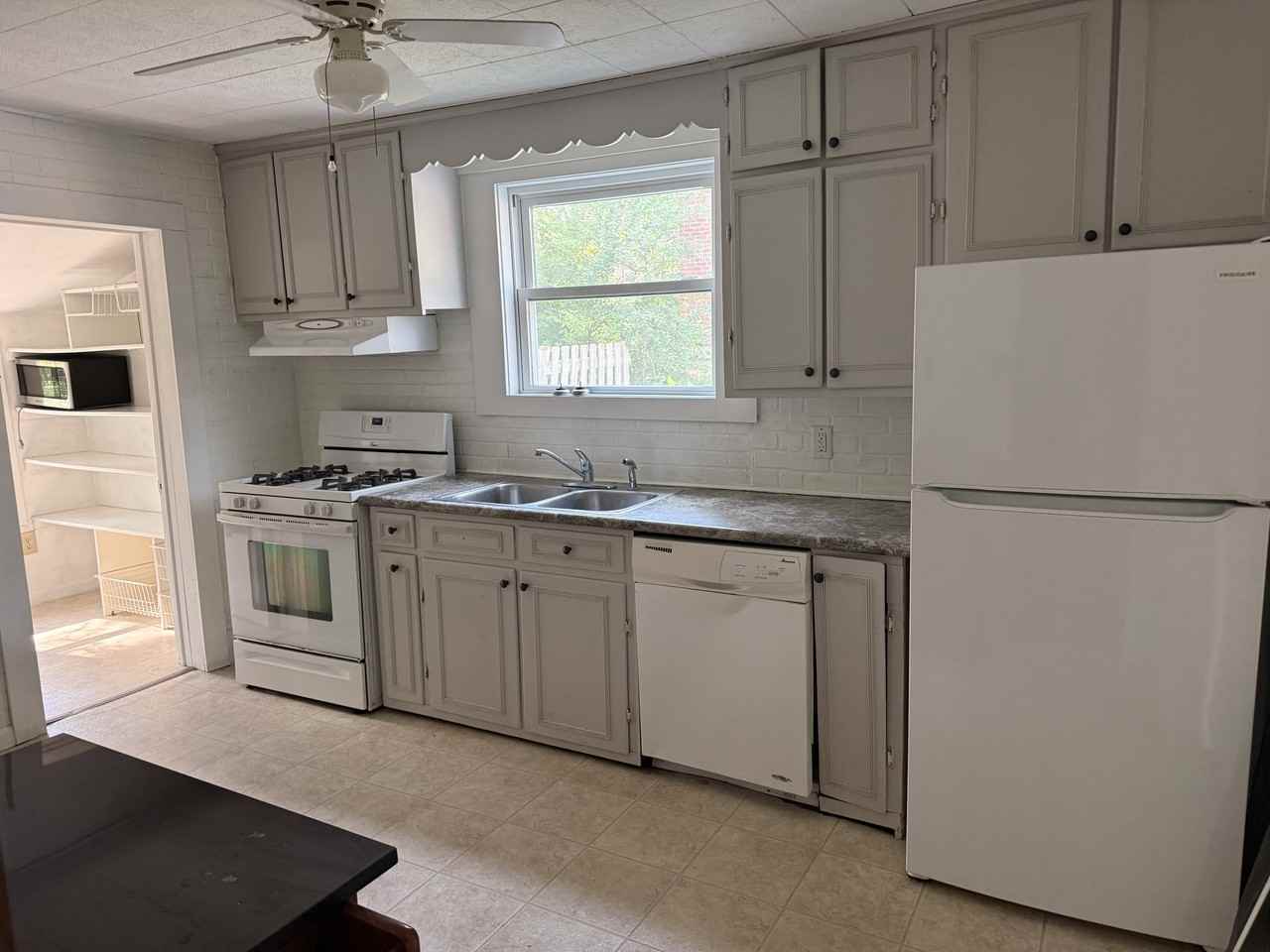 814 Owens St N #1 - Photo 4 of 9