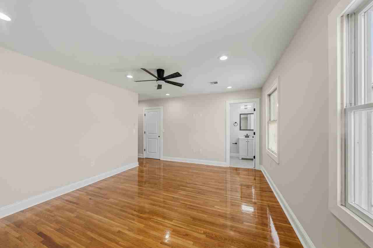 118 Chestnut St #1FL - Photo 2 of 24