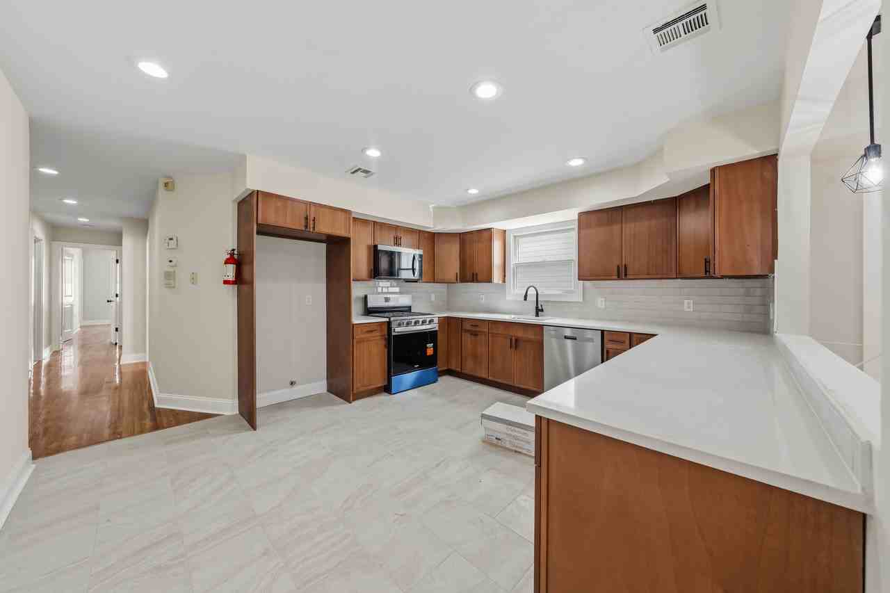 118 Chestnut St #1FL - Photo 5 of 24