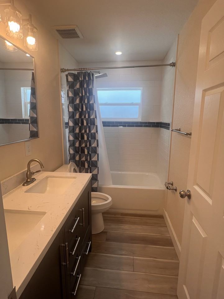 511 Palm Ave #1 - Photo 6 of 20