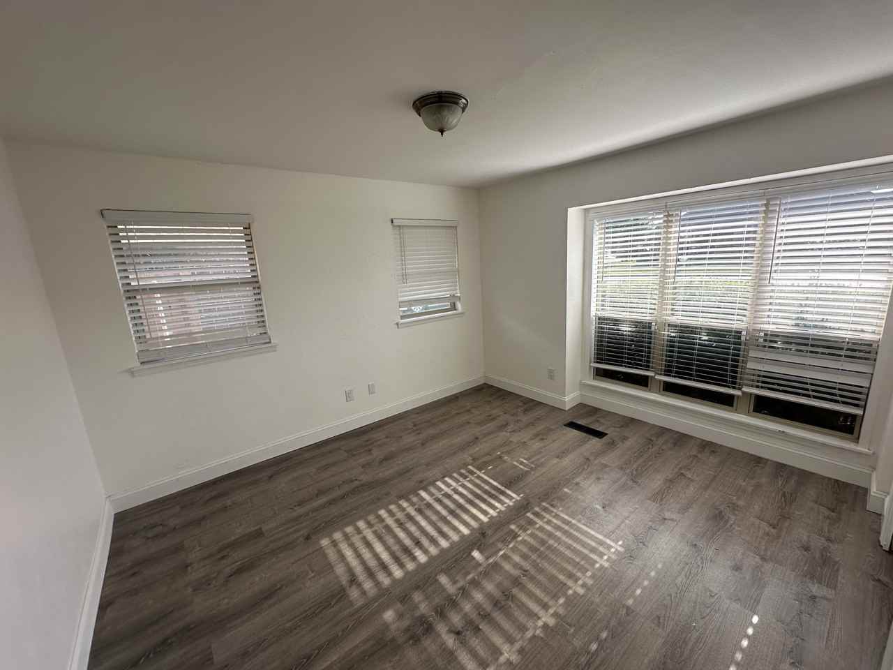 5208 Mackelman Dr #1 - Photo 4 of 15