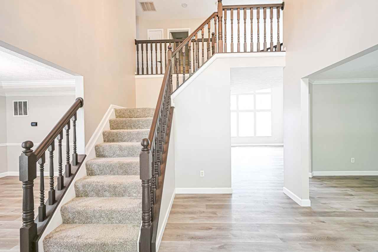 191 Hillcrest Dr #1 - Photo 4 of 50