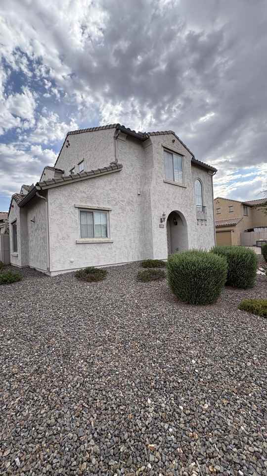 5396 W Molly Ln - Photo 4 of 48