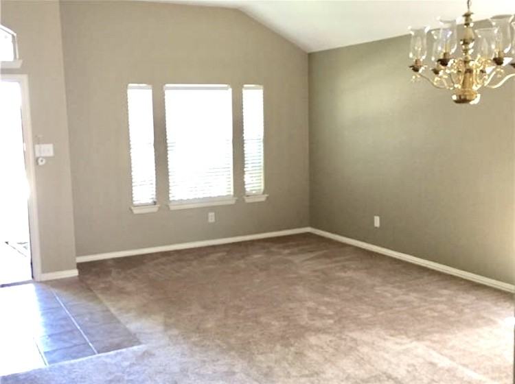 5525 Overland Dr - Photo 4 of 17