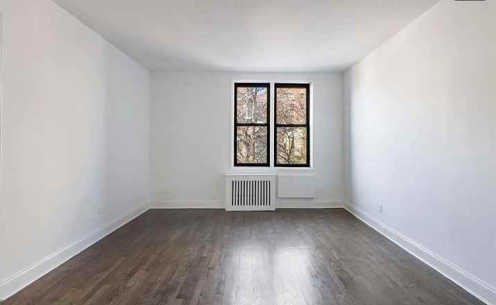 599 E 7th St #2B - Photo 7 of 11