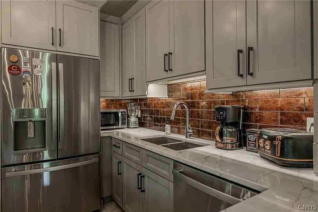 10 Foery Dr #302 - Photo 2 of 21