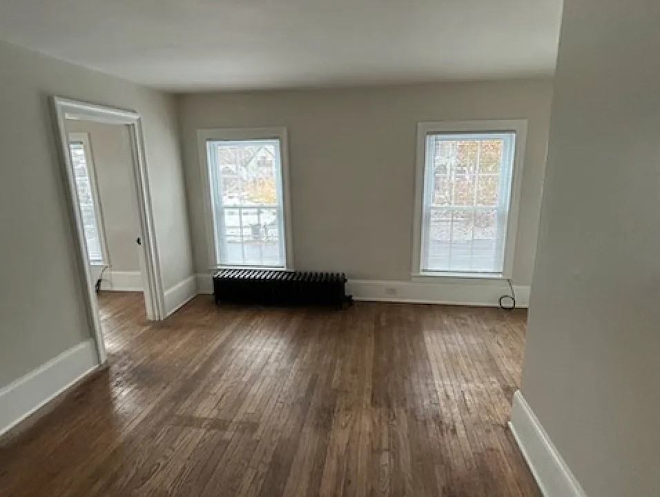 24 N Washington Ave - Photo 2 of 8