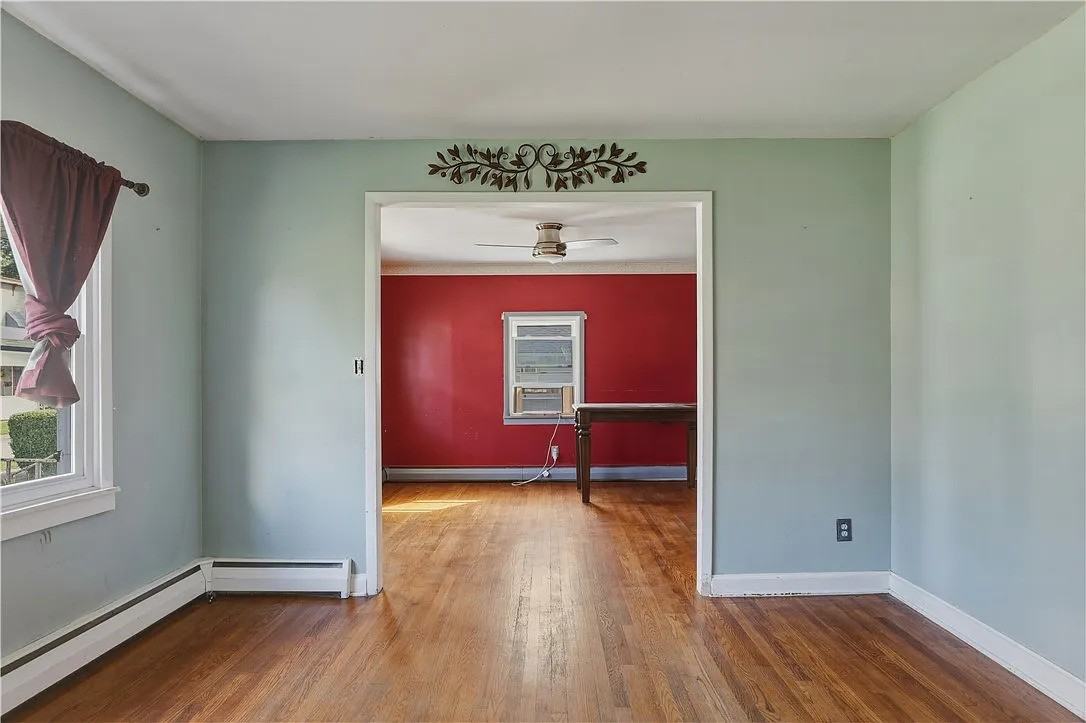 115 E 9th St - Photo 3 of 26
