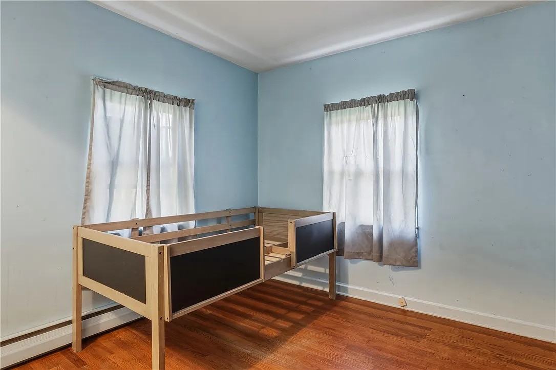 115 E 9th St - Photo 4 of 26
