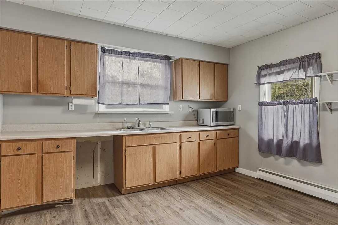115 E 9th St - Photo 7 of 26